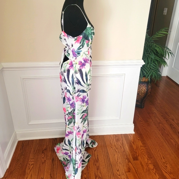 Guess Maxi Dress - Picture 6 of 14